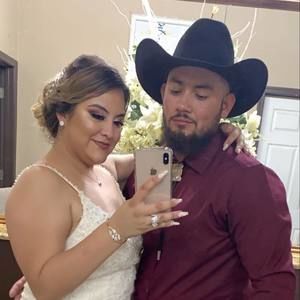 Meet your Posher, Evette cesilia